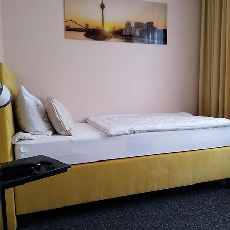 Schloss Hotel Gbr Dusseldorf Ngoại thất bức ảnh